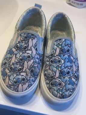 GROUND UP STITCH ( LILO & STITCH ) SNEAKERS SIZE 1 LITTLE KIDS